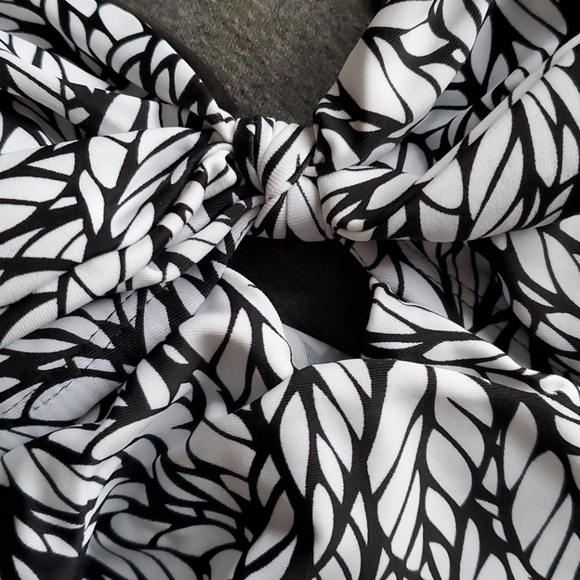 sea & sand one piece swim suit - Picture 3 of 6